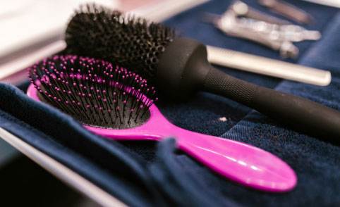 برس‌ها و شانه‌ها ابزارهای ساده ولی بسیار حیاتی