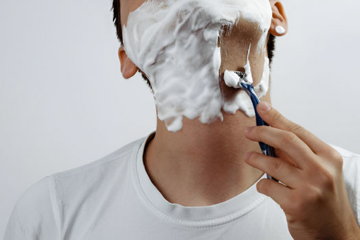 افترشیو بدون الکل مناسب پوست حساس بعد از اصلاح