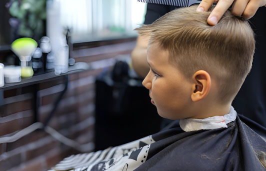 مدل Spiky موهای پسرانه با حالت‌دهی ژل یا واکس در خانه