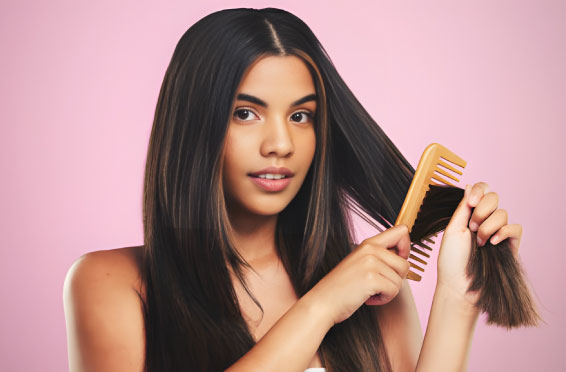 تغذیه سالم با پروتئین و ویتامین‌ها برای تقویت مو و جلوگیری از شکستگی مو