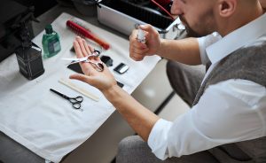 نگهداری قیچی آرایشگری