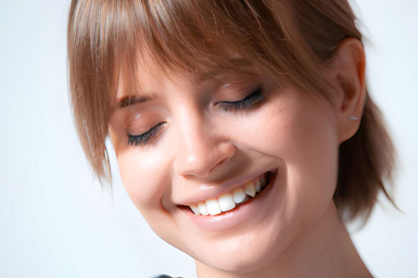 چتریهای نرم مناسب موهای کمپشت و پرحجم برای ترندهای مو ۲۰۲۶